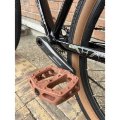 Custom Collective C100 Pro Noir Tan 2022 23 Custom Collective C100 Pro Noir Tan 2022 -Magasin De Vélos custom collective c100 pro noir tan 2022 9