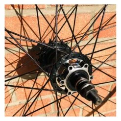 Roue Arrière Custom Bikelife X Collective 27.5 Pouces à Disk Noire - Wheeling Bike 18 Roue Arrière Custom Bikelife X Collective 27.5 Pouces à Disk Noire - Wheeling Bike -Magasin De Vélos roue arriere custom bikelife x collective 275 pouces a disk noire wheeling bike 5