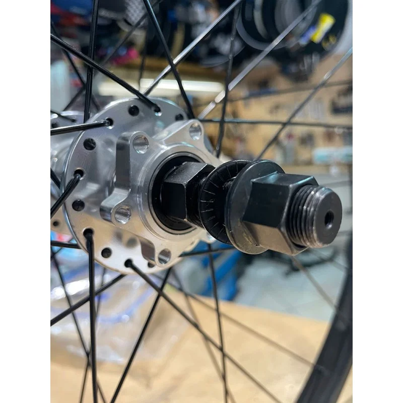 Roue Arrière GT 29" HERITAGE Noire-polie 4 Roue Arrière GT 29" HERITAGE Noire-polie – Image 2