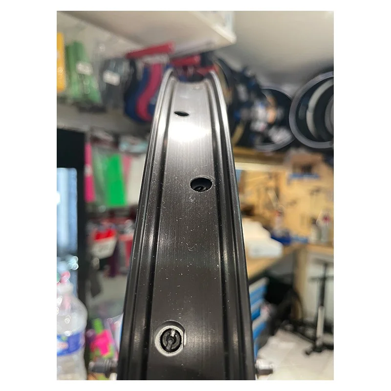 Roue Arrière GT 29" HERITAGE Noire-polie 7 Roue Arrière GT 29" HERITAGE Noire-polie – Image 5