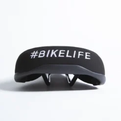 Selle BIKELIFE Noire Logo Blanc -Magasin De Vélos selle bikelife noire logo blanc 2
