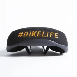 Selle BIKELIFE Noire Logo Orange -Magasin De Vélos selle bikelife noire logo orange 2