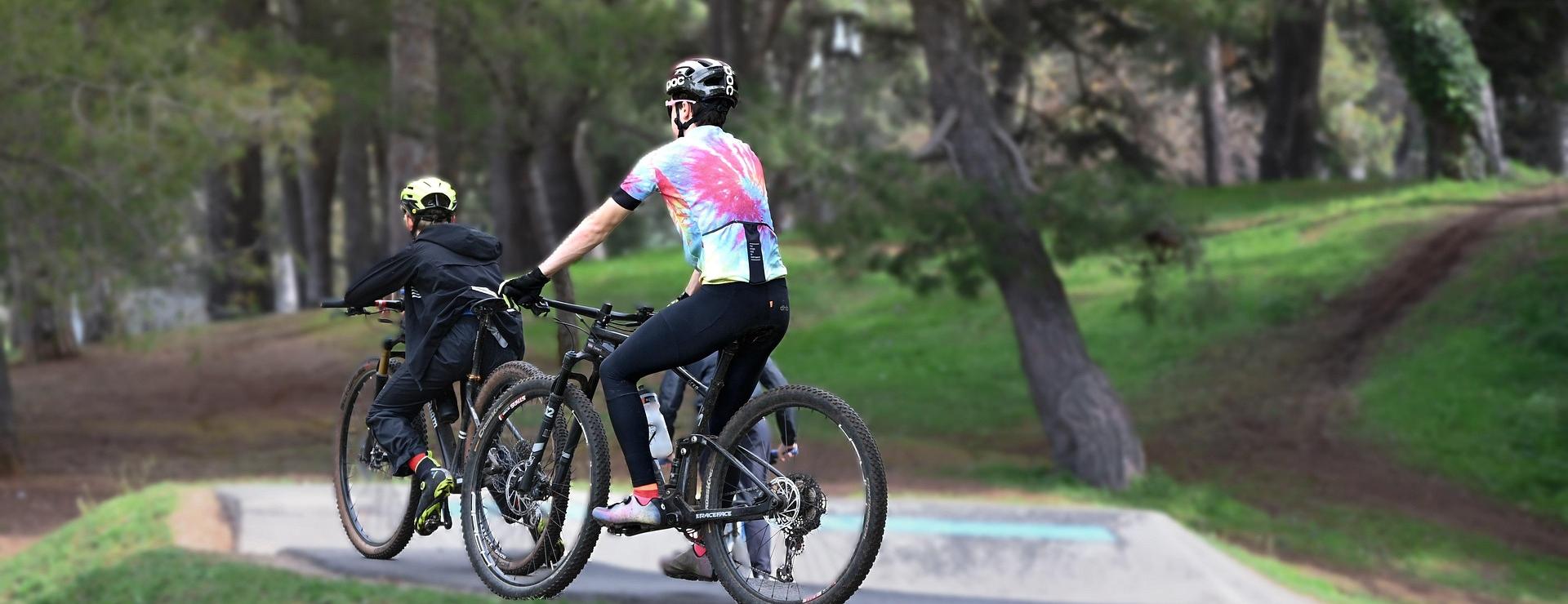 Magasin De Vélos -Magasin De Vélos cyclist 8693890 1920